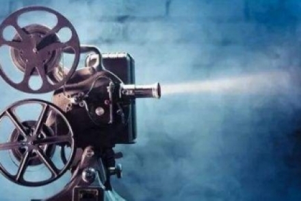 用聲音征服聽眾:武漢播音主持培訓中的聲樂訓練技巧